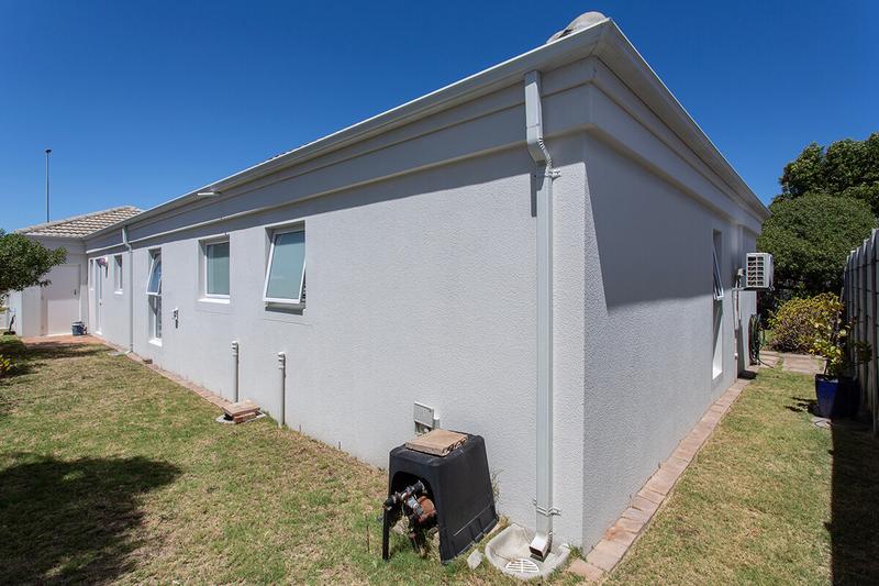 3 Bedroom Property for Sale in Sunningdale Western Cape
